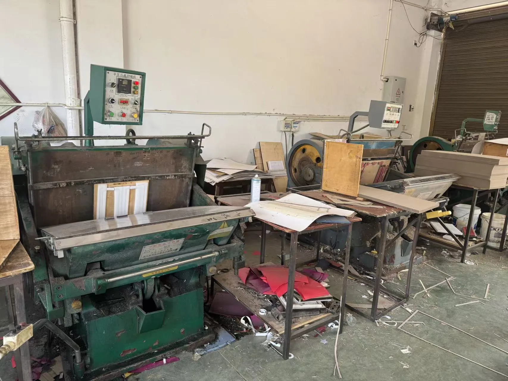 Factory work area for jewelry packaging production