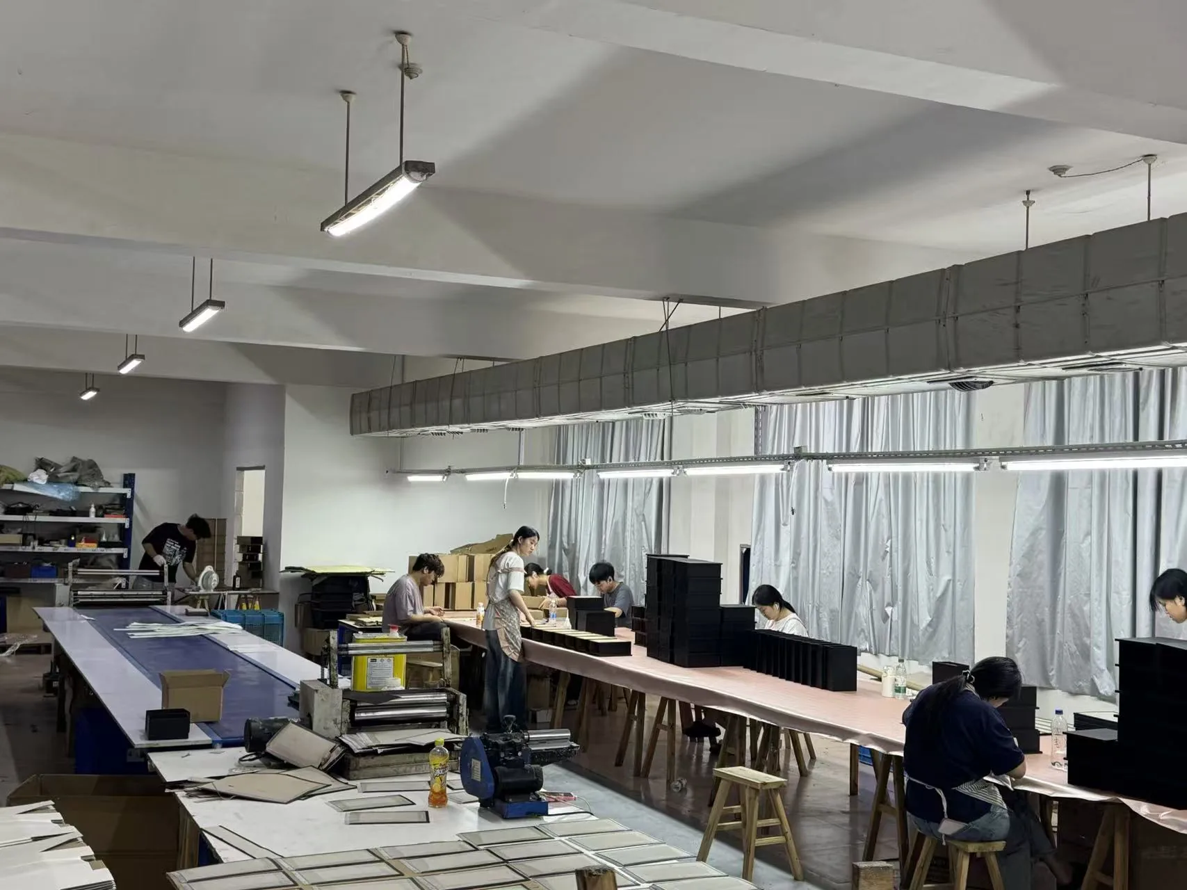 Jewelry packaging production workshop